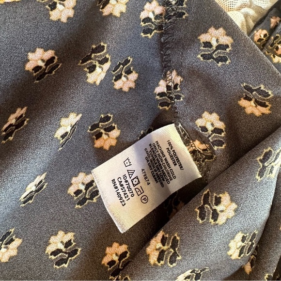 LOFT Boho Floral Peasant Blouse Gray Pink Long Sleeve Top Small - Picture 7 of 8